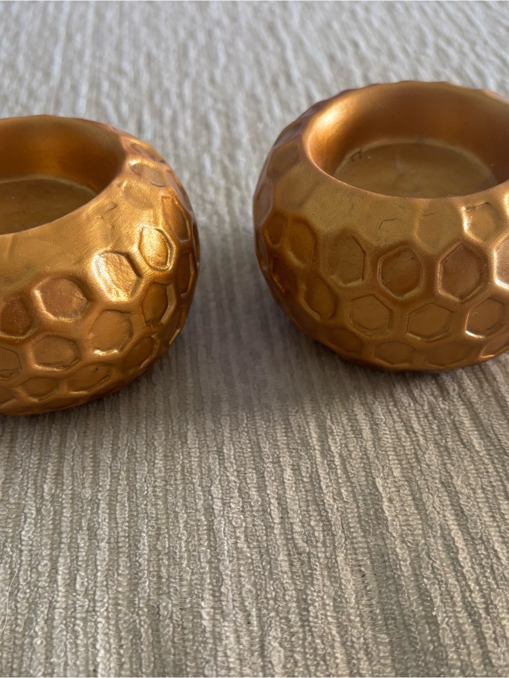 ❗️3/$15❗️Metallic Honeycomb Votive Candle Holders - Gold